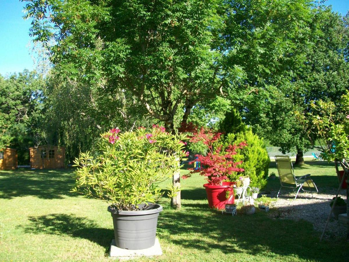 Hotel Au Charme Du Levat Saint Paul de Loubressac エクステリア 写真