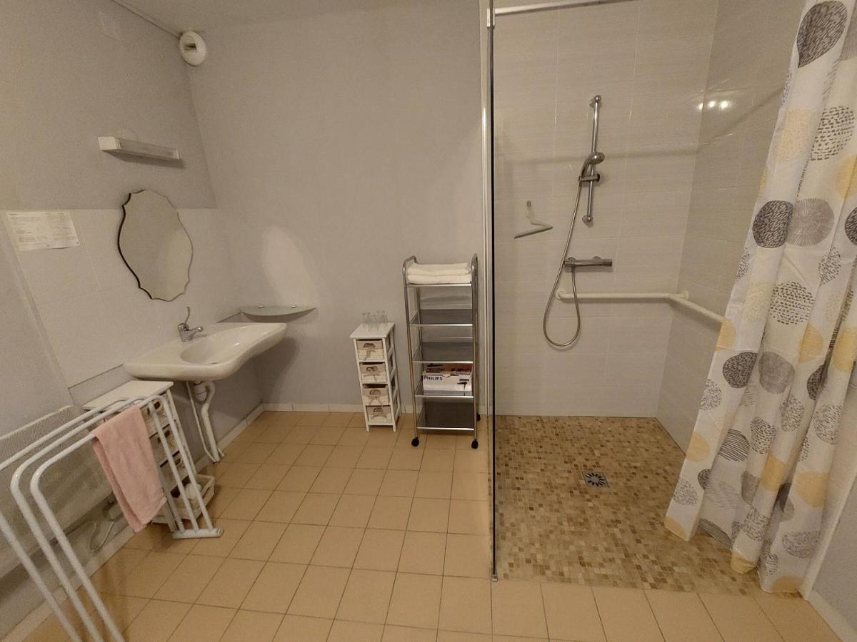 Hotel Au Charme Du Levat Saint Paul de Loubressac エクステリア 写真
