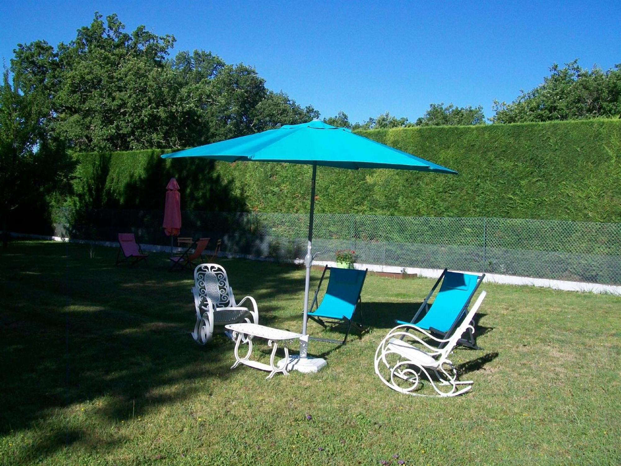 Hotel Au Charme Du Levat Saint Paul de Loubressac エクステリア 写真