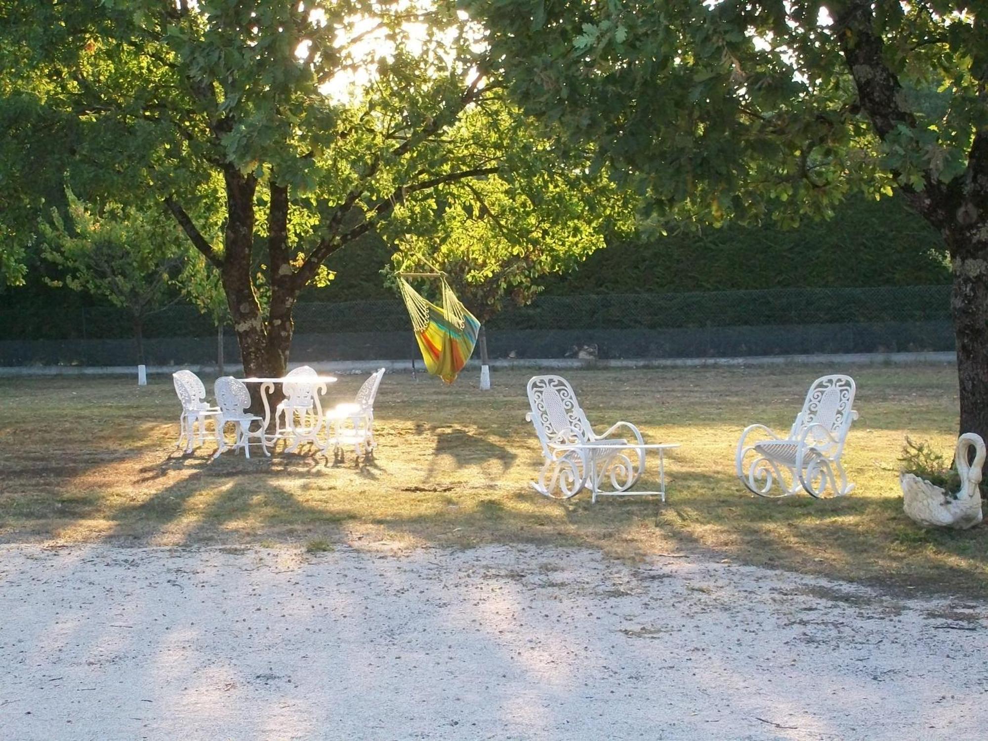 Hotel Au Charme Du Levat Saint Paul de Loubressac エクステリア 写真