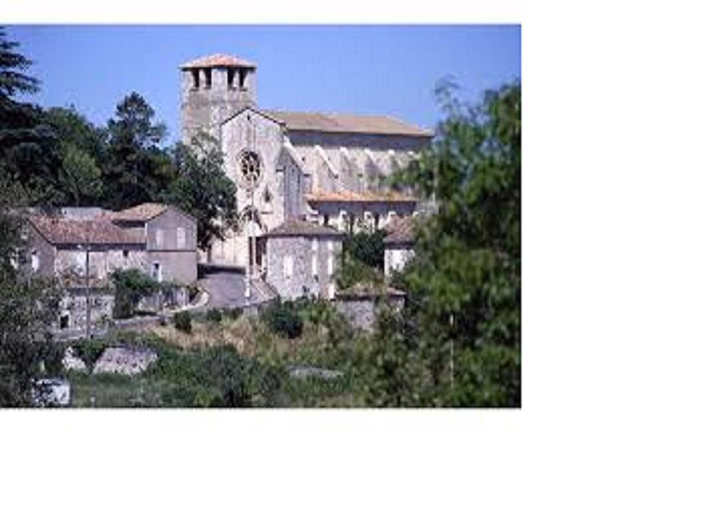 Hotel Au Charme Du Levat Saint Paul de Loubressac エクステリア 写真