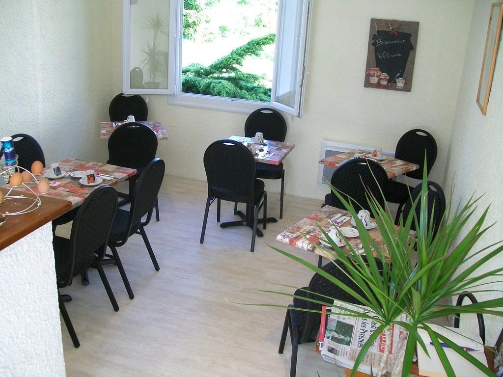 Hotel Au Charme Du Levat Saint Paul de Loubressac エクステリア 写真