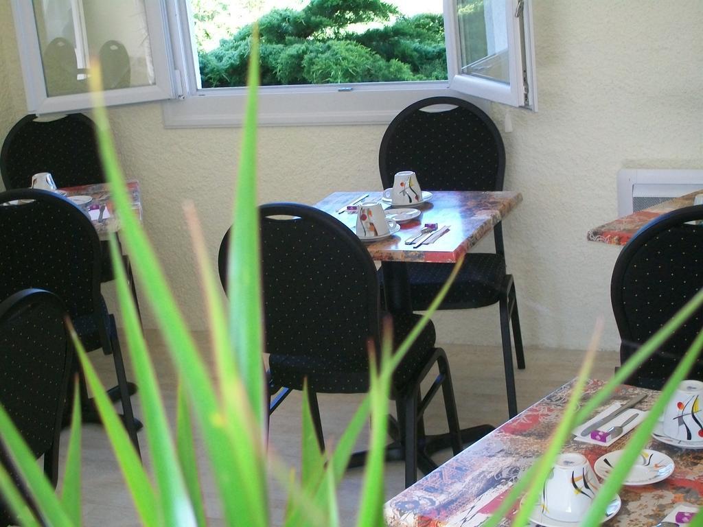 Hotel Au Charme Du Levat Saint Paul de Loubressac エクステリア 写真