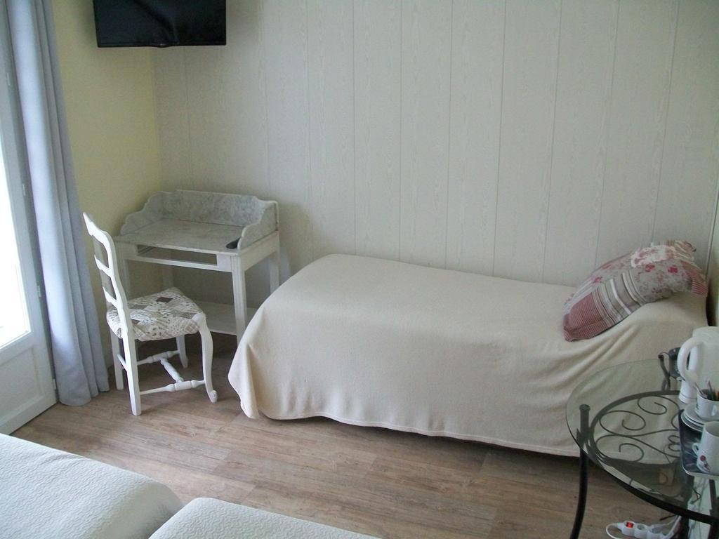 Hotel Au Charme Du Levat Saint Paul de Loubressac エクステリア 写真