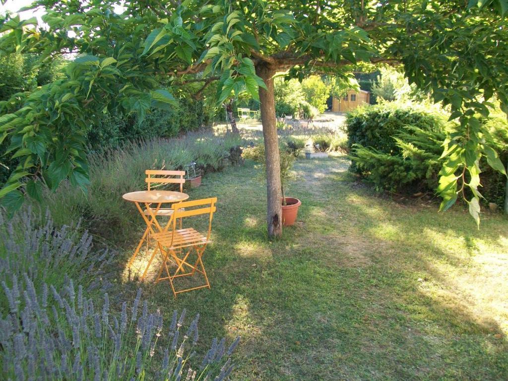 Hotel Au Charme Du Levat Saint Paul de Loubressac エクステリア 写真